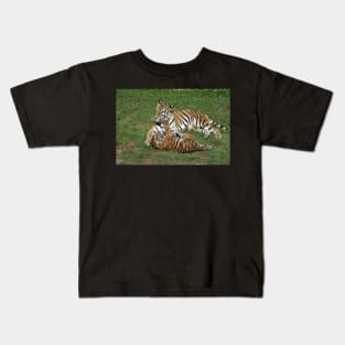 Tiger Mom and Cub Kids T-Shirt